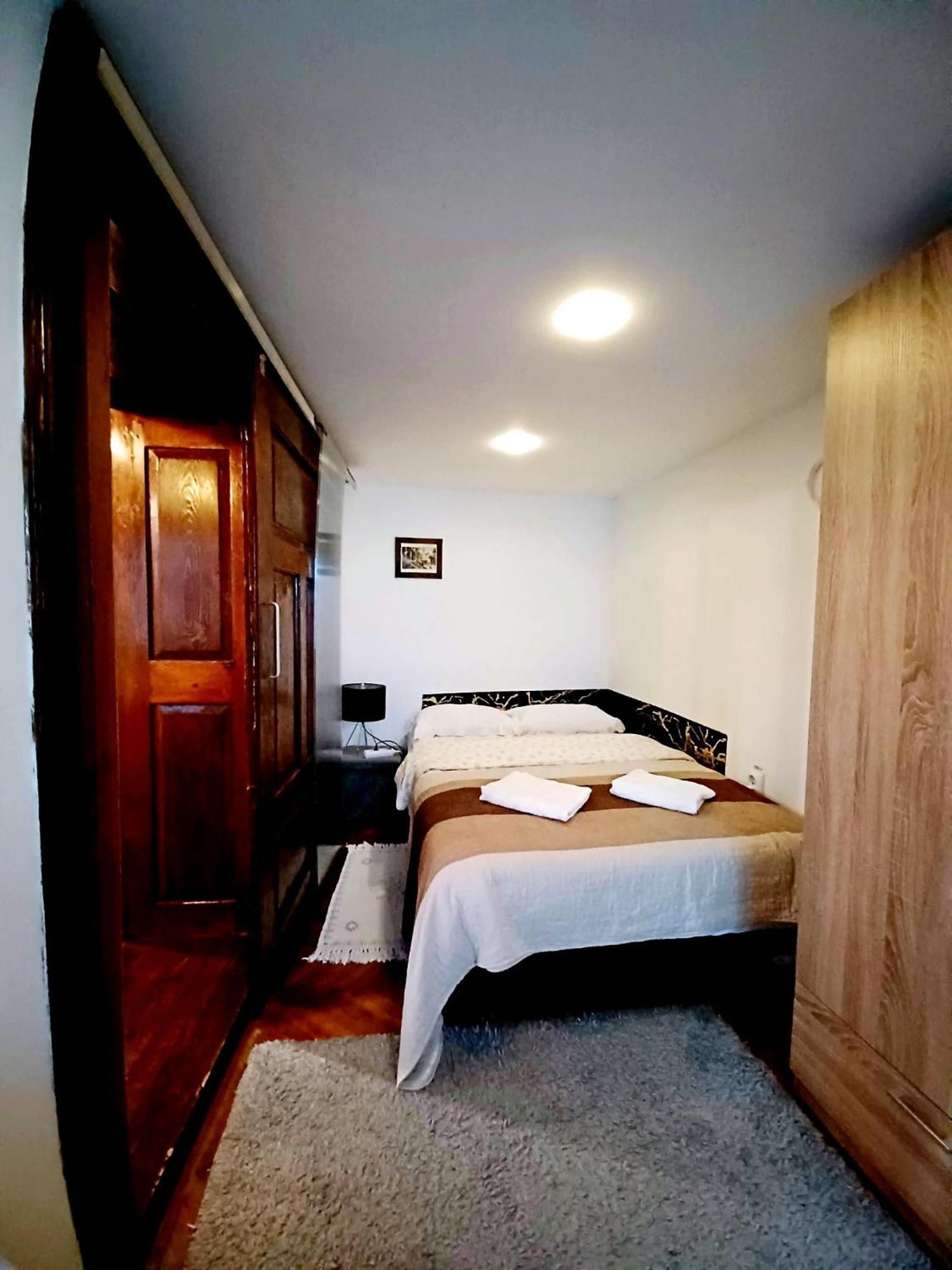 Historic Center Apartment Брашов Экстерьер фото